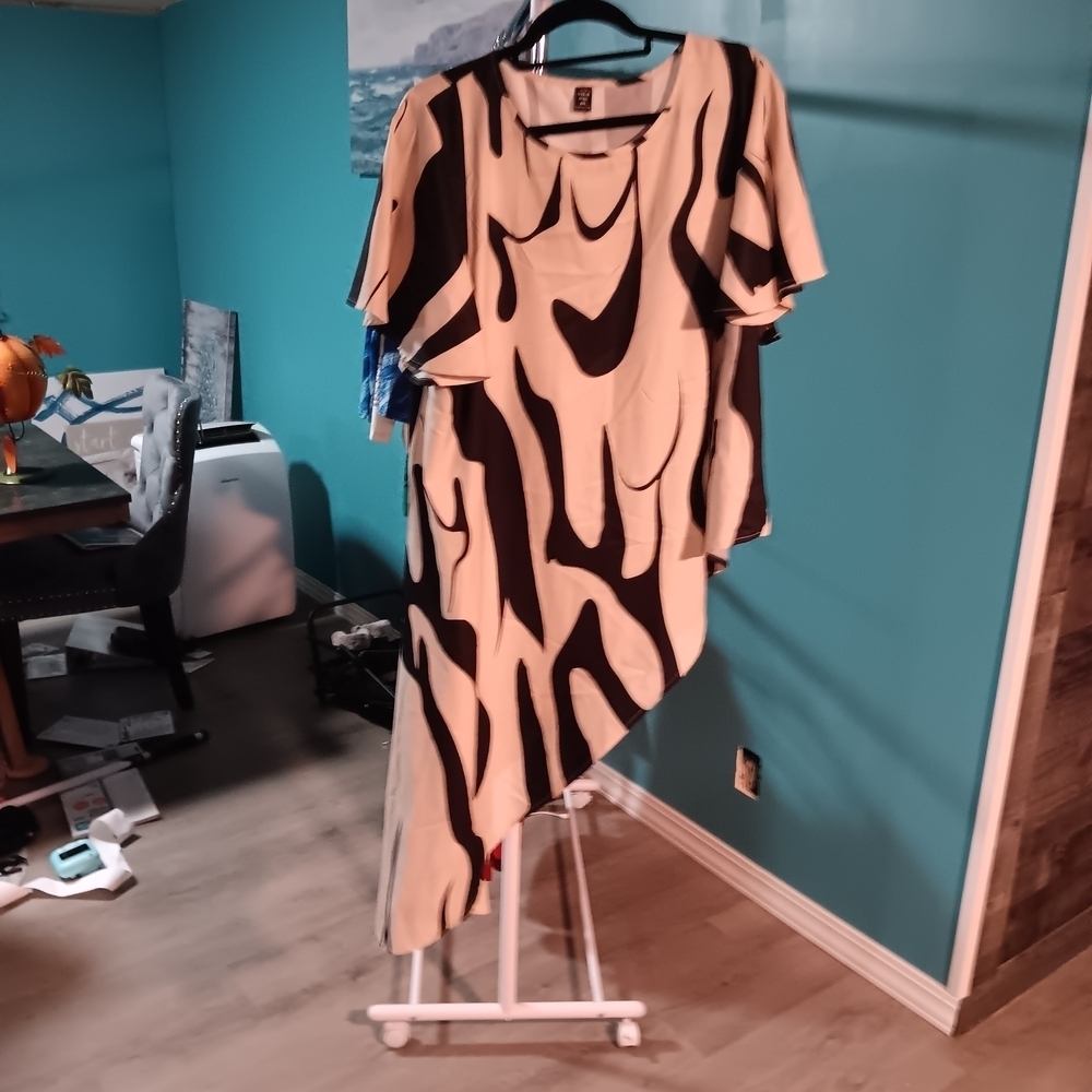 SHEIN Asymmetrical Blouse/dress in Black and Cream - Picture 1 of 1